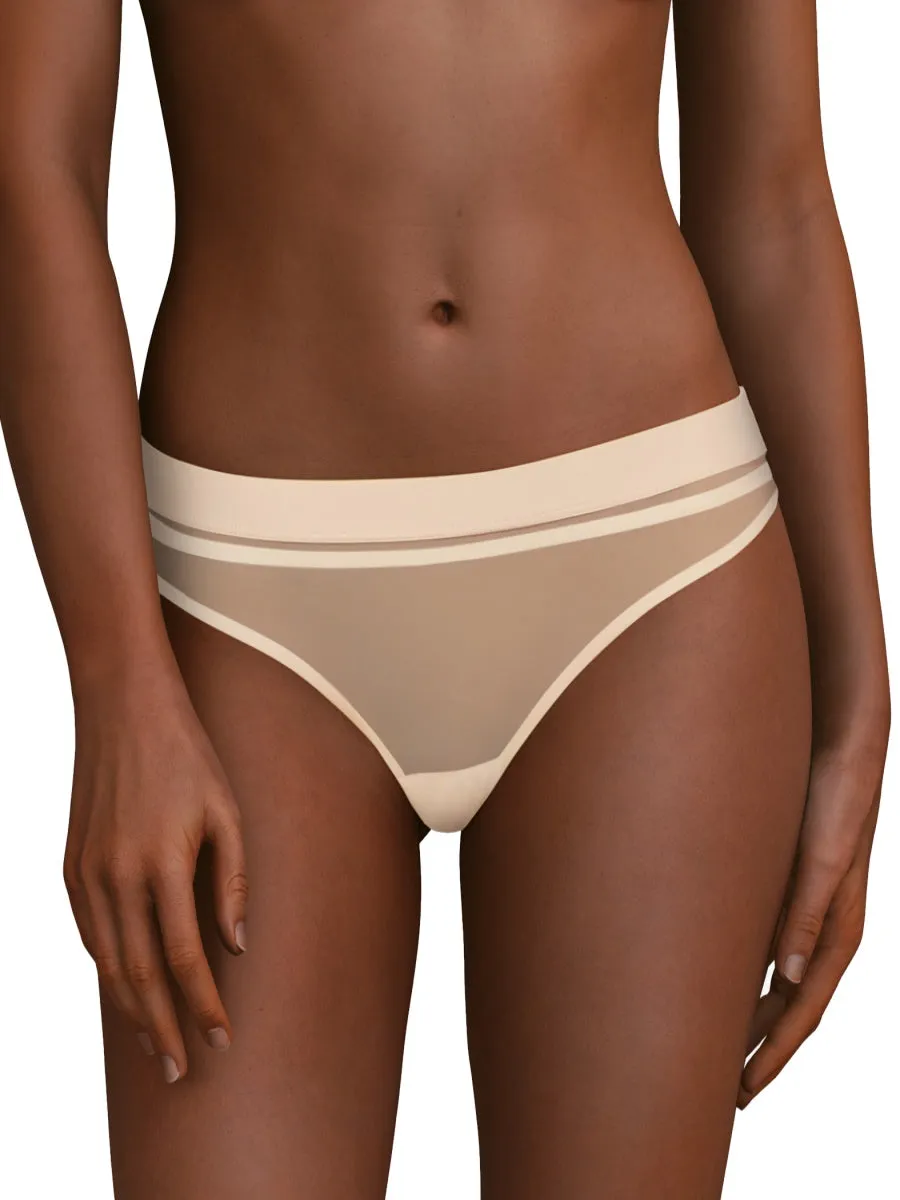 Accent Thong