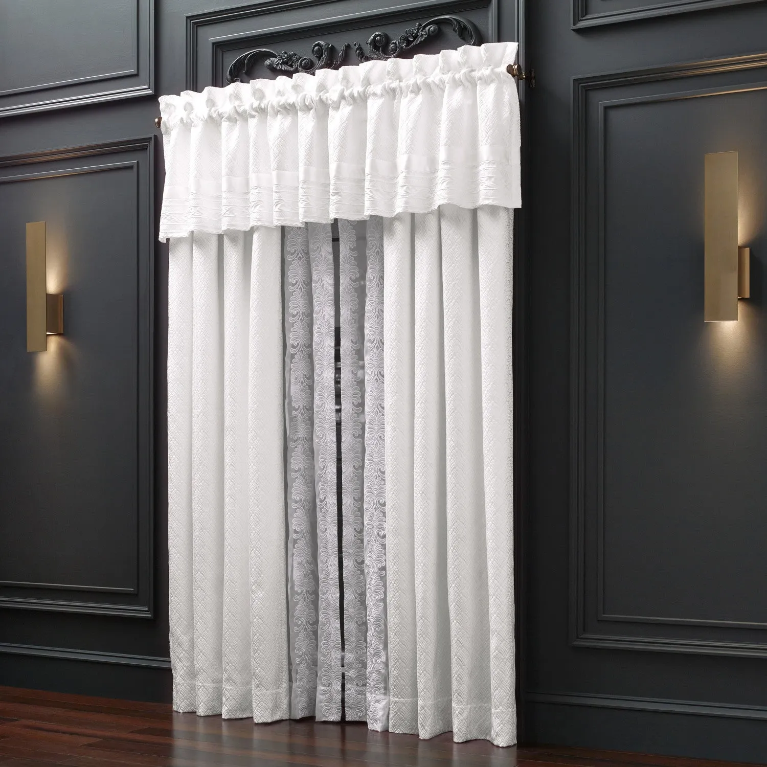Becco Window Panel Pair