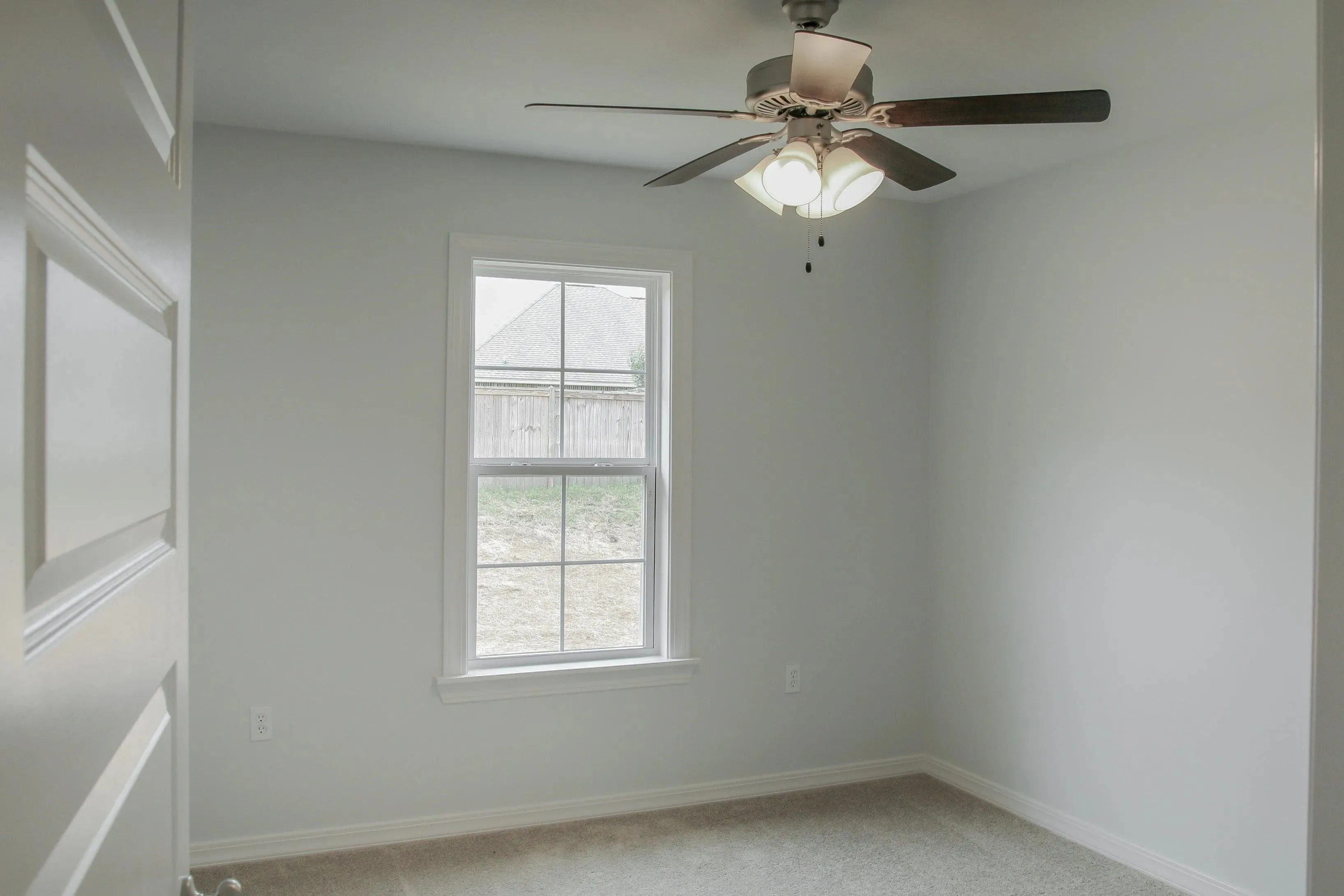 Cozy and Functional Home with Modern Amenities