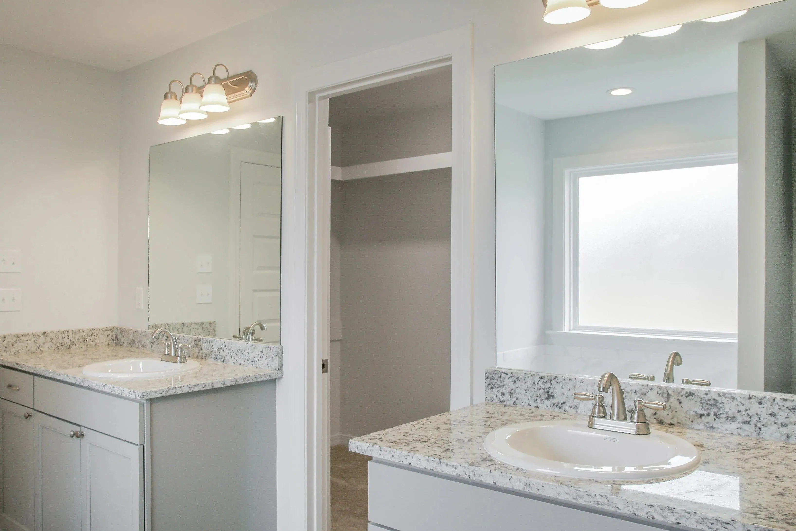 Cozy and Functional Home with Modern Amenities
