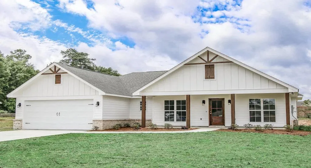 Cozy and Functional Home with Modern Amenities
