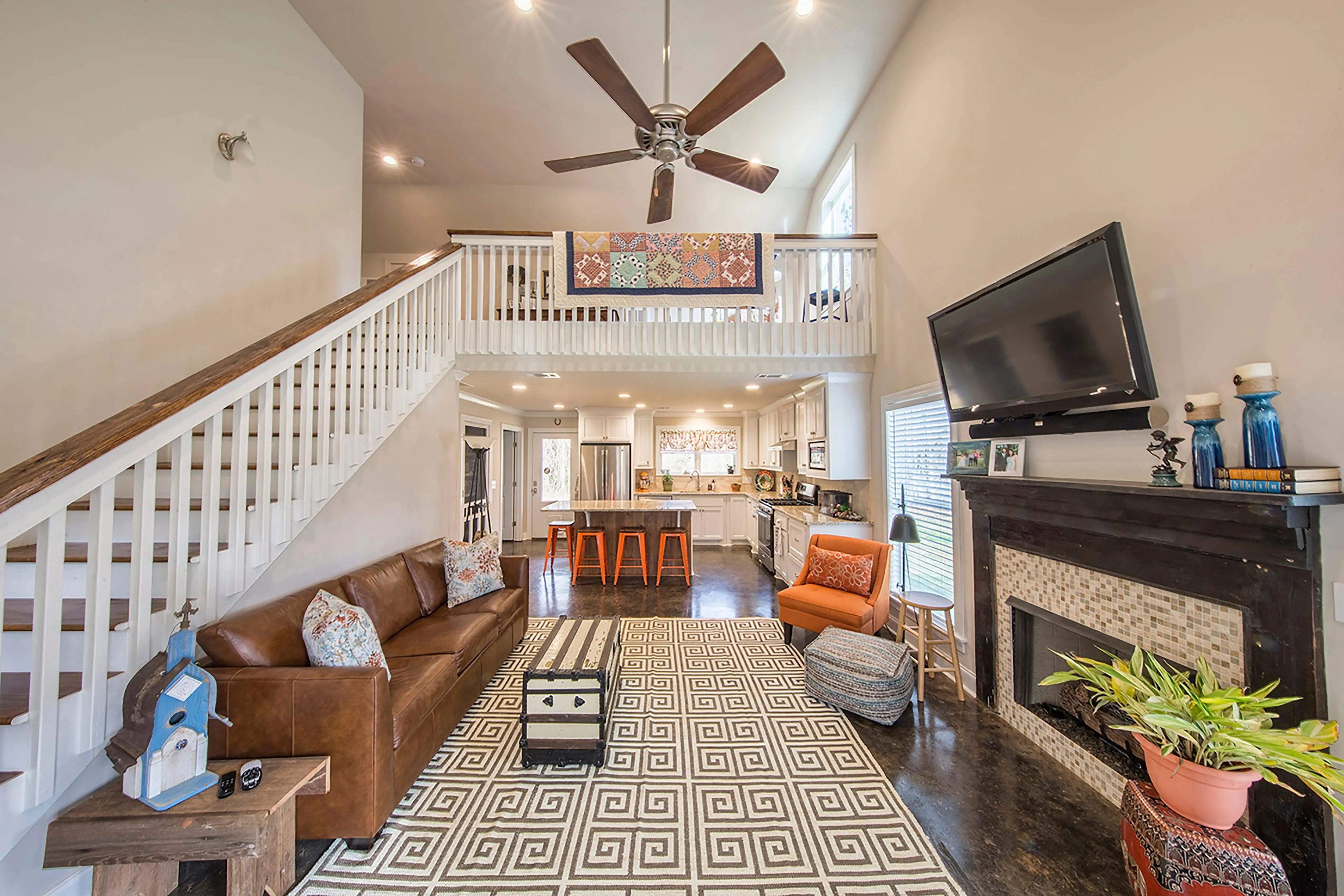 Cozy One-Bedroom Home with Functional Design