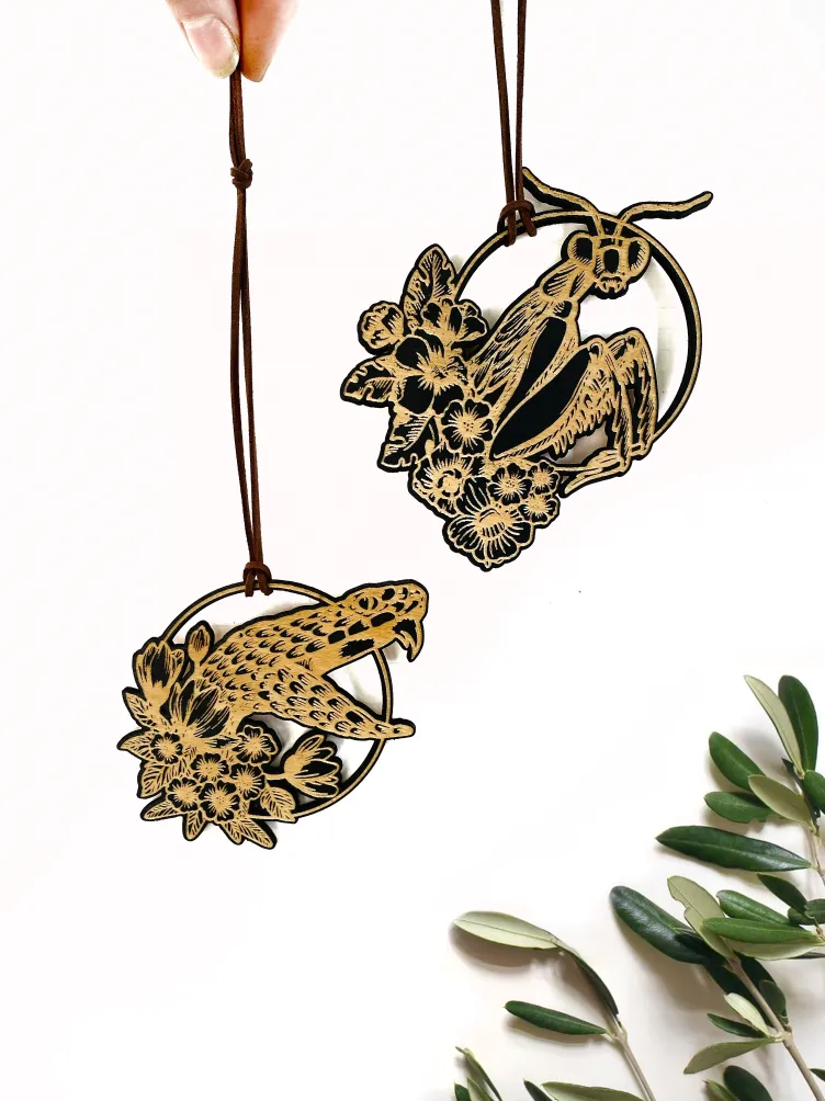Curiosities Ornaments, Snake, Crocodile, and Praying Mantis