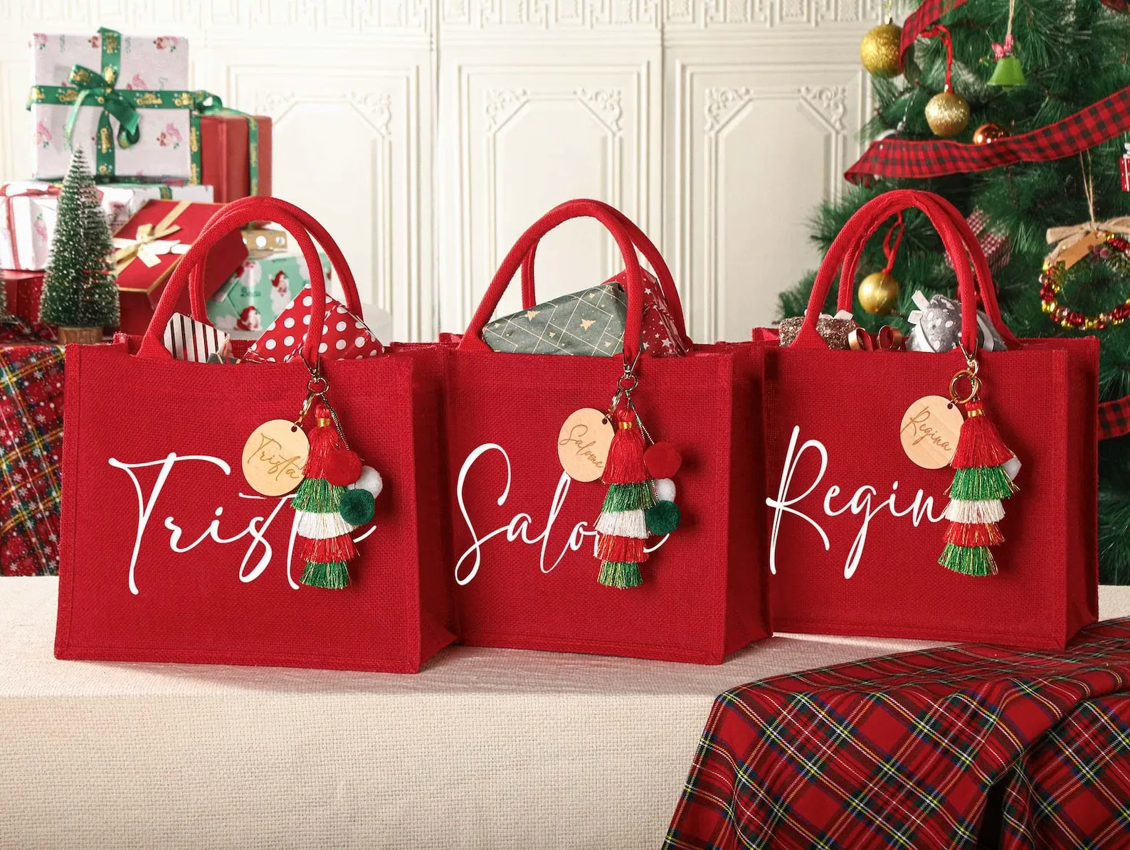 Custom Christmas gift bag & Charm, Holiday Gift Bags with Name, Christmas party bags, Christmas Eve Gift Bags, Xmas Holiday Presents
