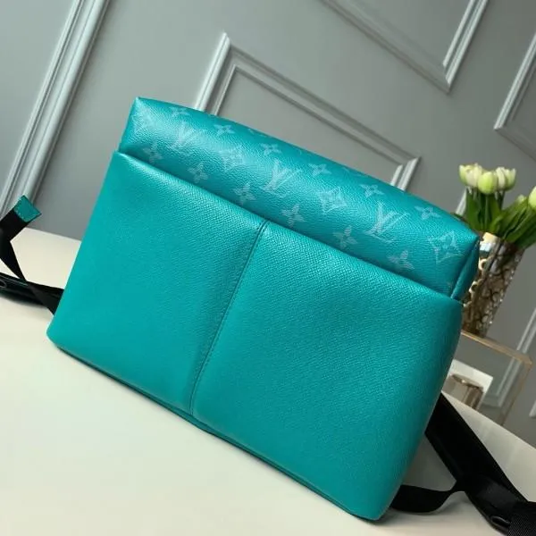 Discovery Monogram Leather Backpack Pm M30227 Green 2019 Collection