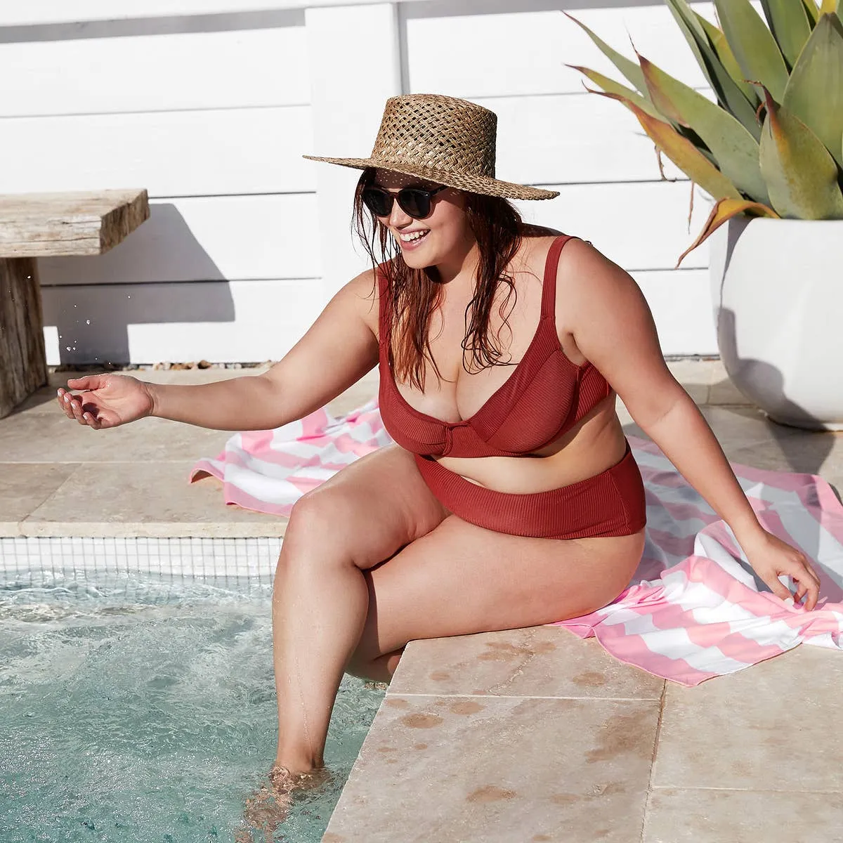Dock & Bay Quick Dry Towel: Malibu Pink