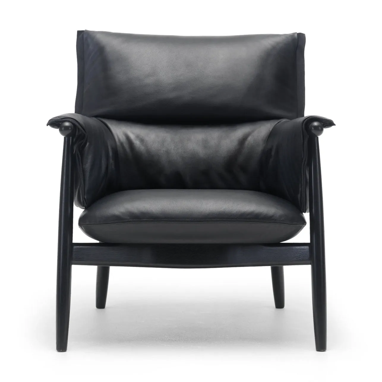 E015 Embrace Lounge Chair