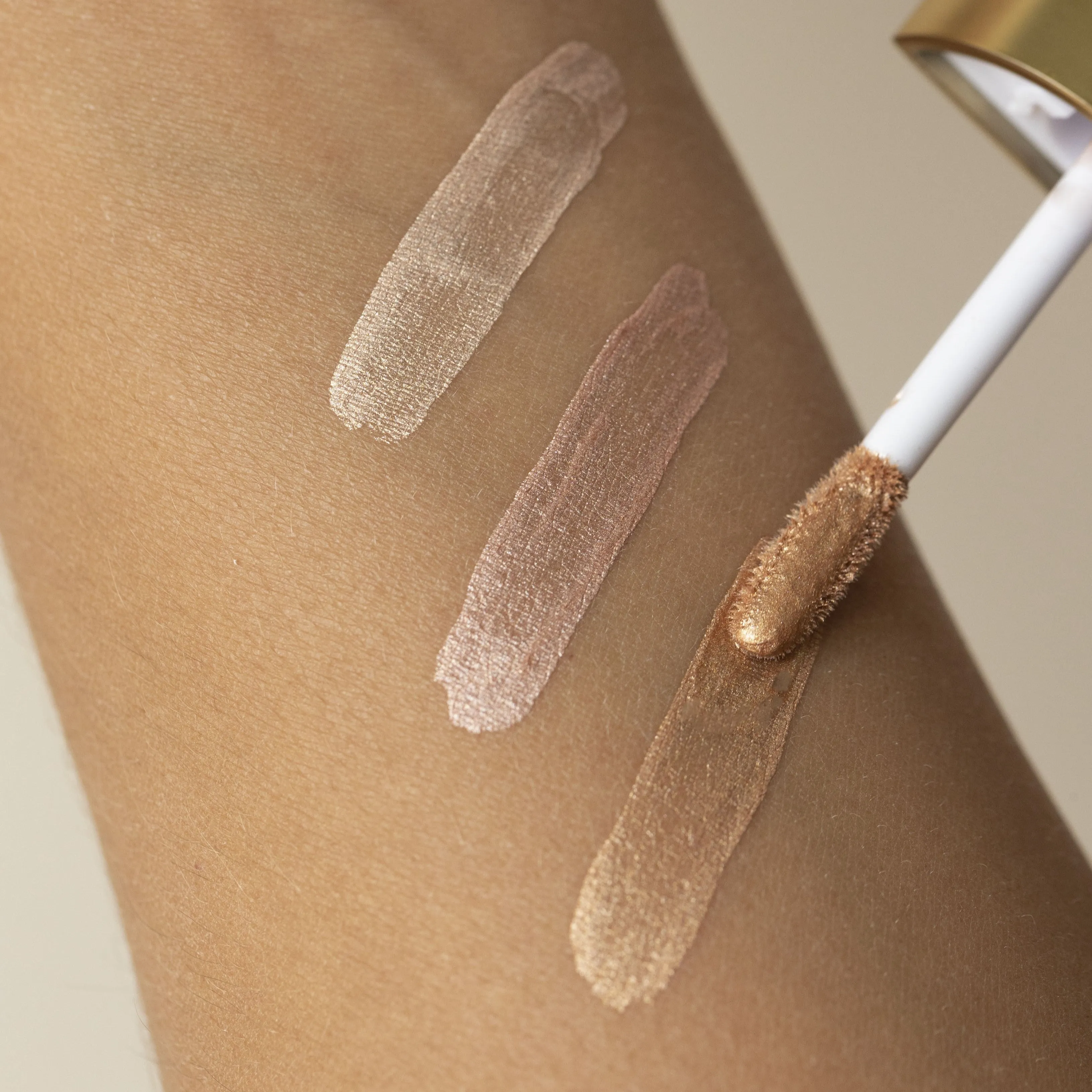 EYE OF HORUS - Luminous Highlighter