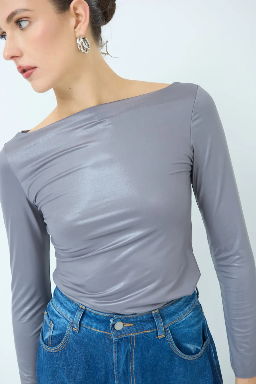 Fitted long-sleeve glossy top wholesale