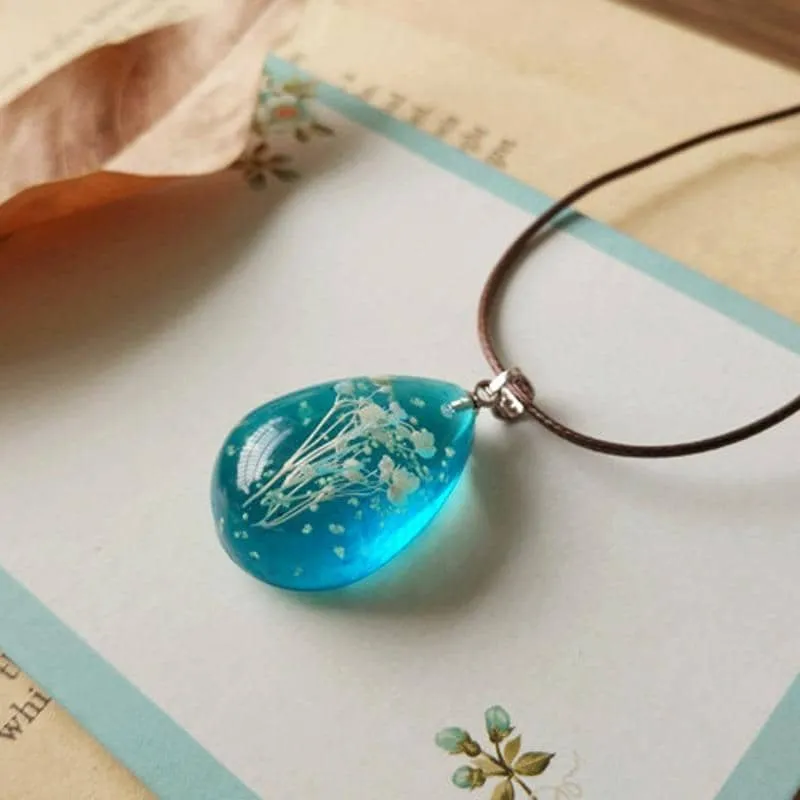 Handmade Natural Gypsophila Luminous Necklace