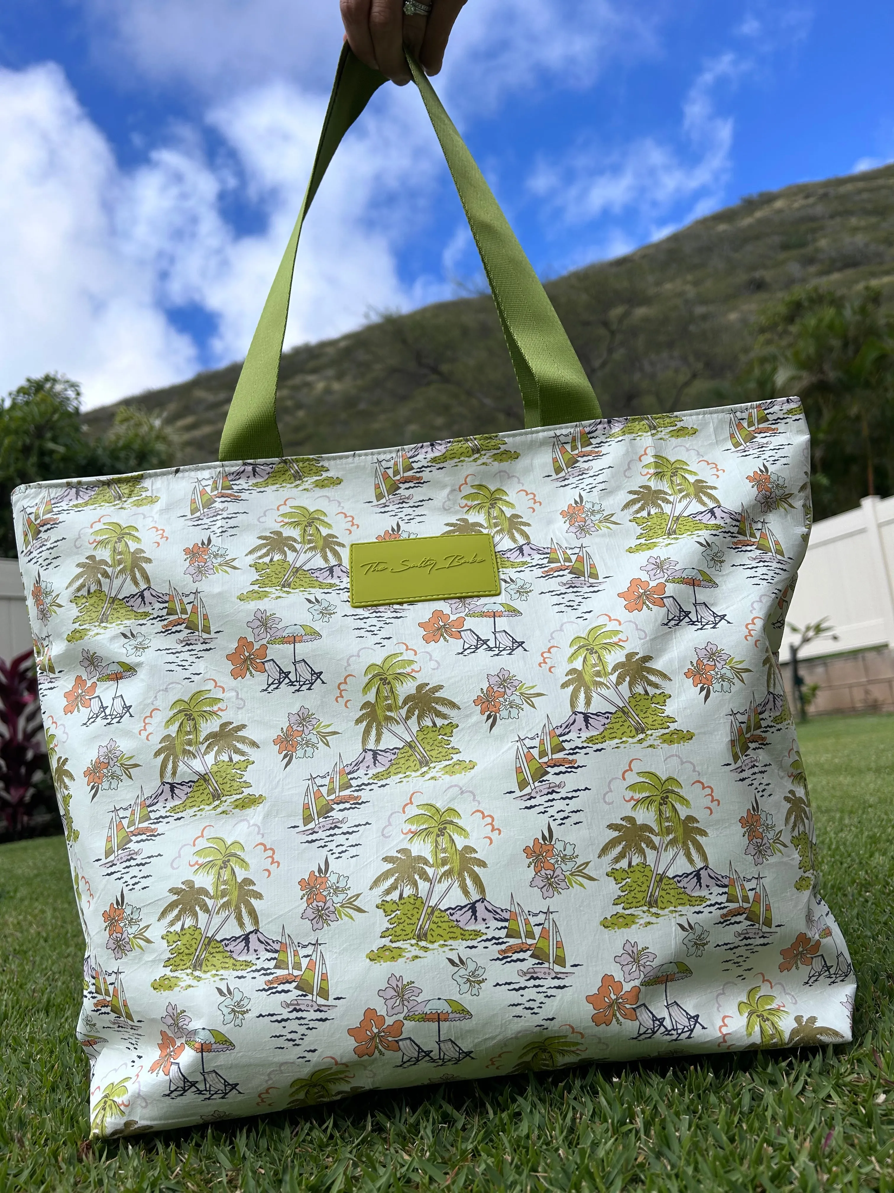 Ivory Tropical Keg tote bag