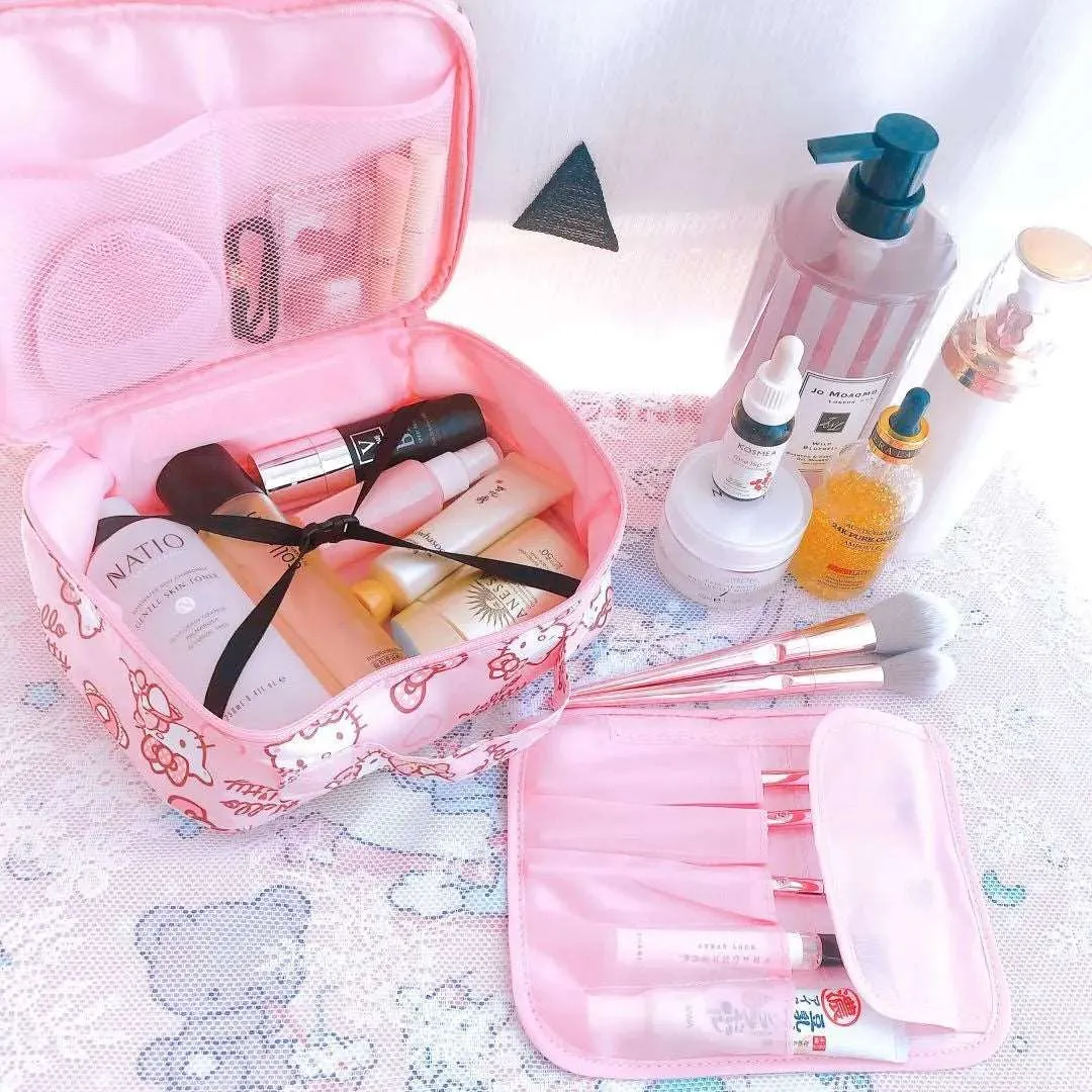 Kawaii Hello Kitty Cosmetic Bag