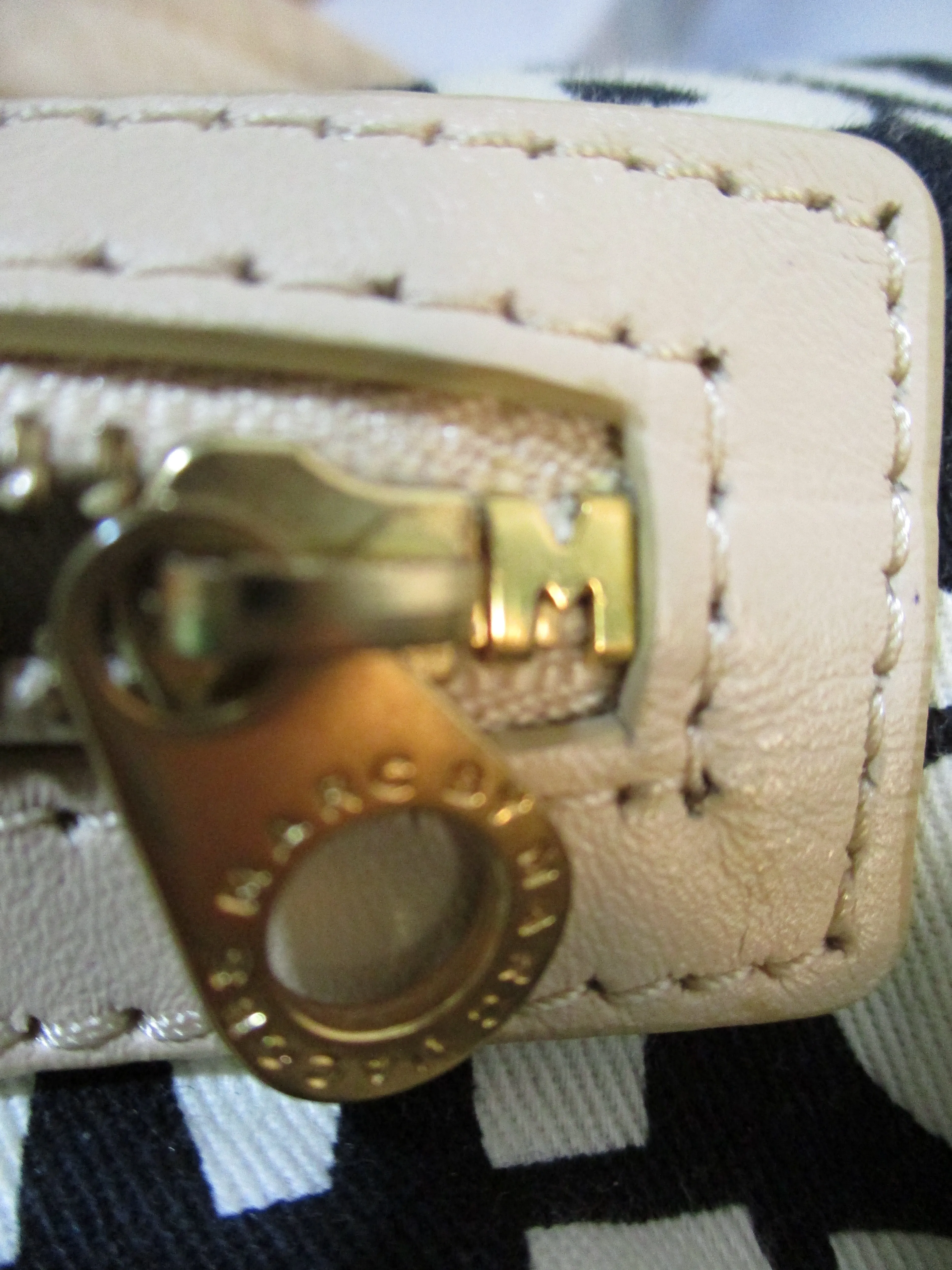 MARC JACOBS Leather  Satchel Bag Tote PURSE