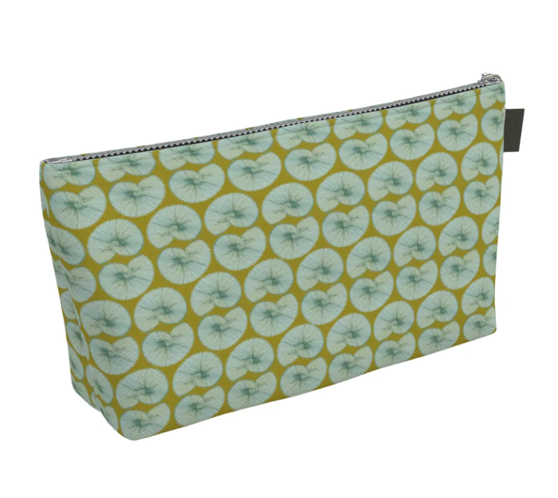 mollusk pouch