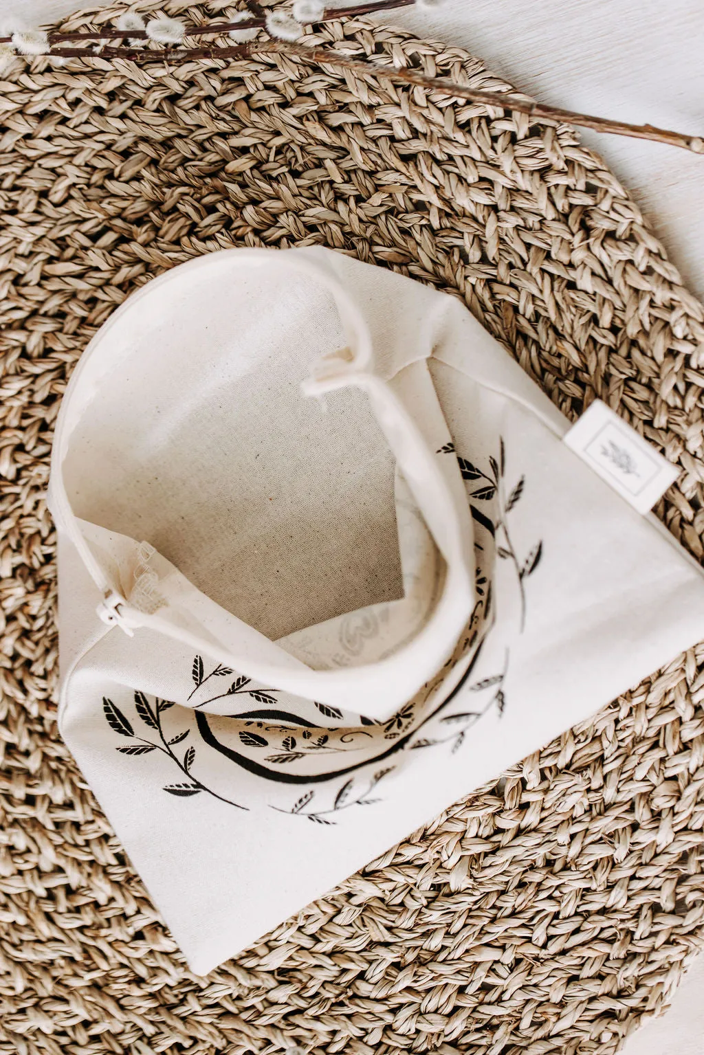 Reusable lined snack bag Apple
