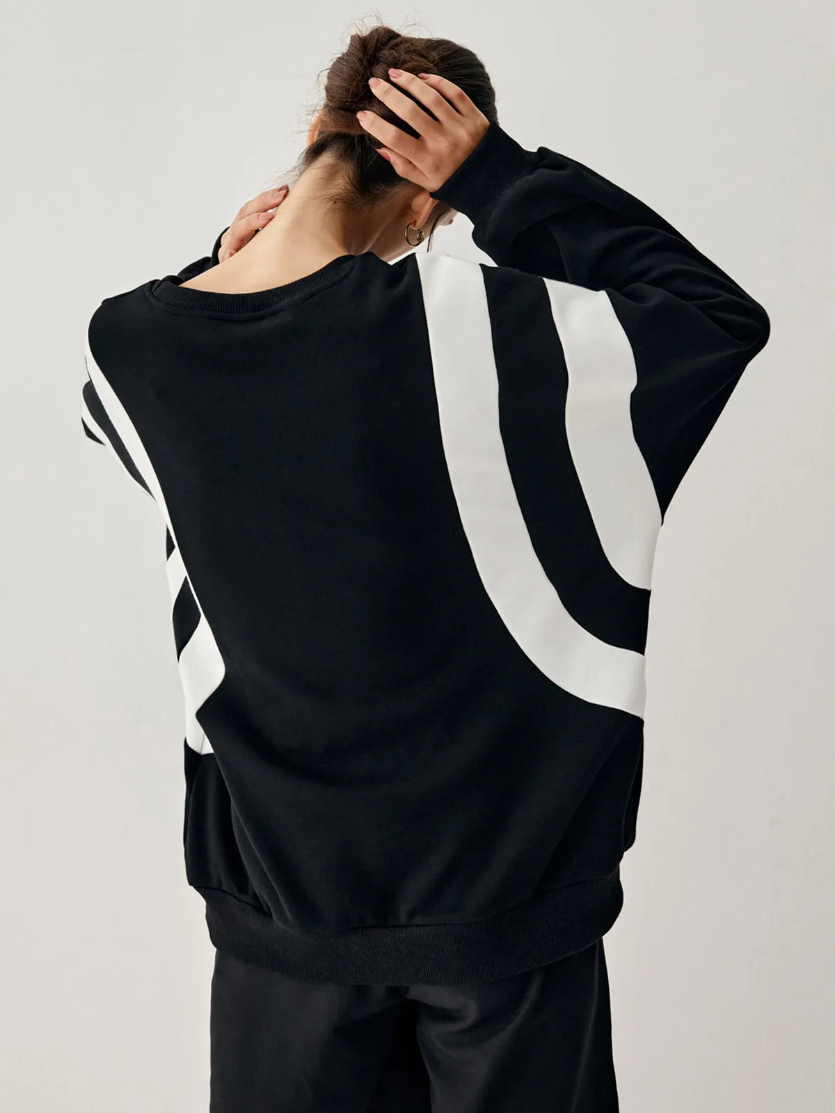 Side Panel Graceful Oversized Sweatshirt