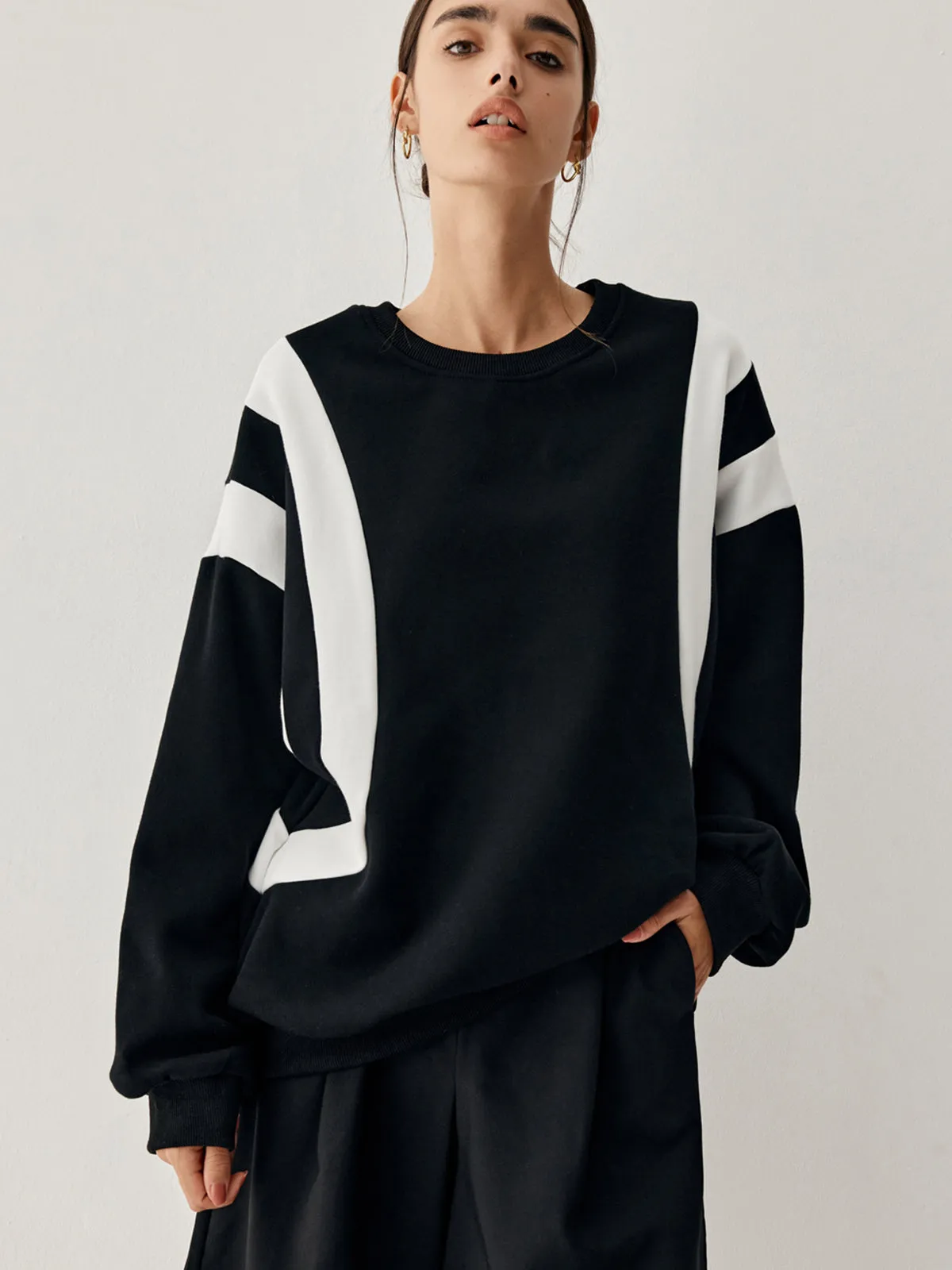 Side Panel Graceful Oversized Sweatshirt