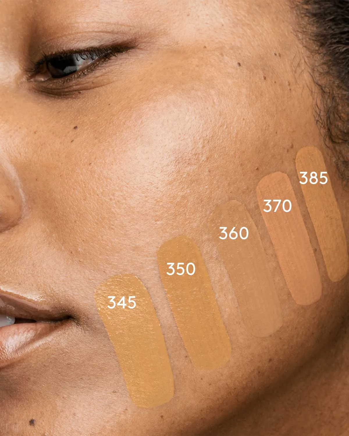 Soft'lit Naturally Luminous Longwear Foundation — 385