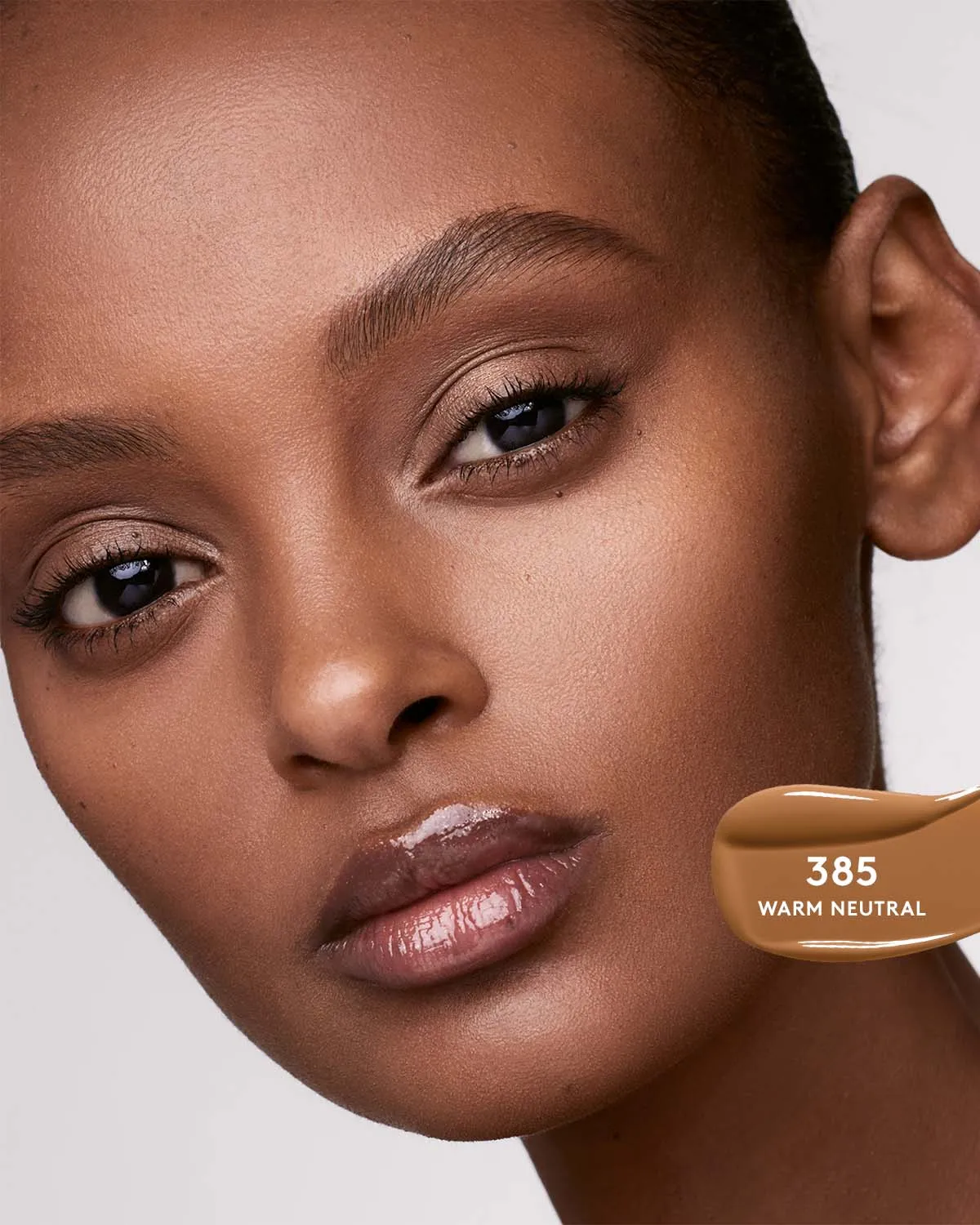 Soft'lit Naturally Luminous Longwear Foundation — 385