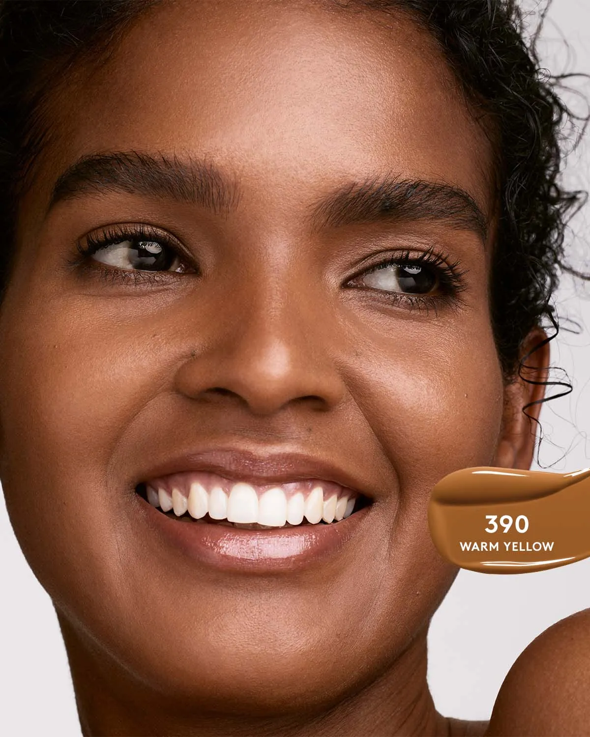 Soft'lit Naturally Luminous Longwear Foundation — 390