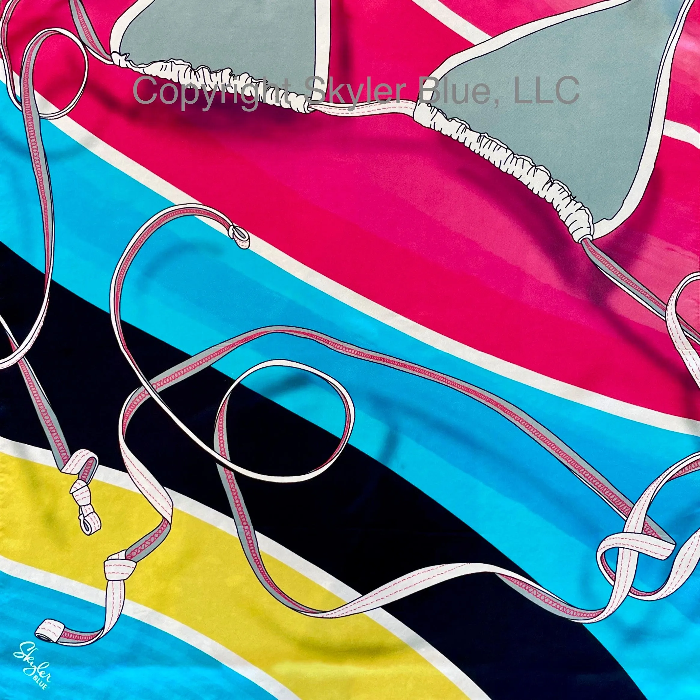 The Bikini Clear Medium Saddle Bag
